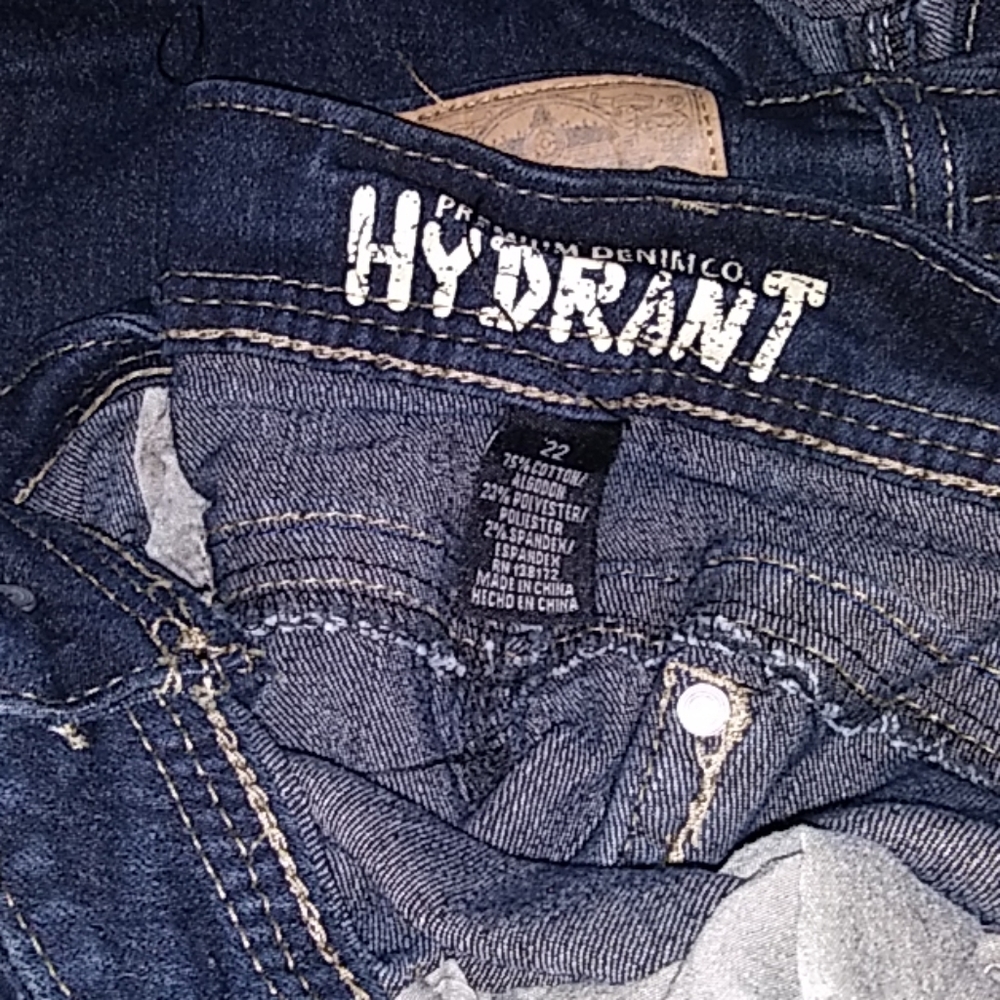 Capris - Picture 4 of 4
